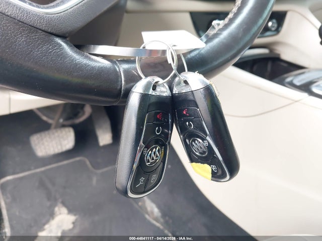 2018 Buick Regal Tourx Essence მანქანა იყიდება აუქციონზე, vin: W04GV8SX3J1138744, აუქციონის ნომერი: 44841117