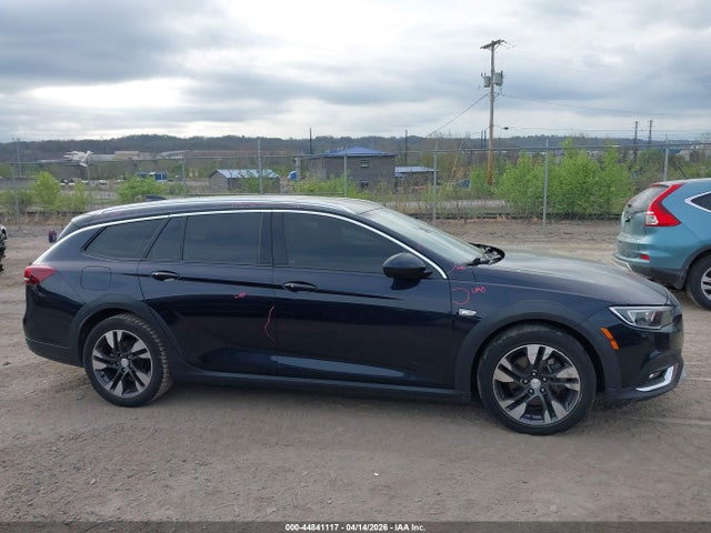 2018 Buick Regal Tourx Essence მანქანა იყიდება აუქციონზე, vin: W04GV8SX3J1138744, აუქციონის ნომერი: 44841117