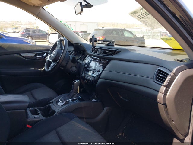 JN8AT2MV0HW274051 Nissan ROGUE SV