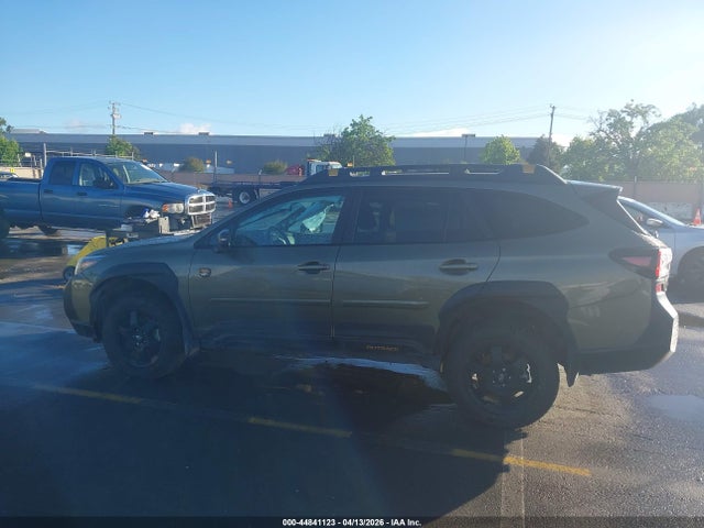 4S4BTGUD1N3172450 Subaru Outback Wilderness