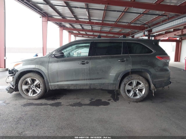 Продаж на аукціоні авто 2016 Toyota Highlander Limited V6, vin: 5TDDKRFH9GS232181, номер лоту: 44841138