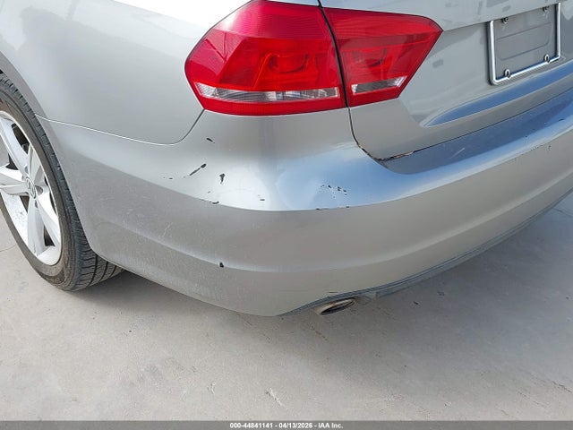 2013 Volkswagen Passat 2.0l Tdi Se მანქანა იყიდება აუქციონზე, vin: 1VWBN7A31DC140782, აუქციონის ნომერი: 44841141