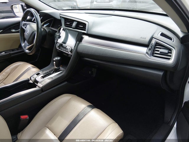 Продажа на аукционе авто 2016 Honda Civic Touring, vin: 19XFC1F93GE007698, номер лота: 44841144