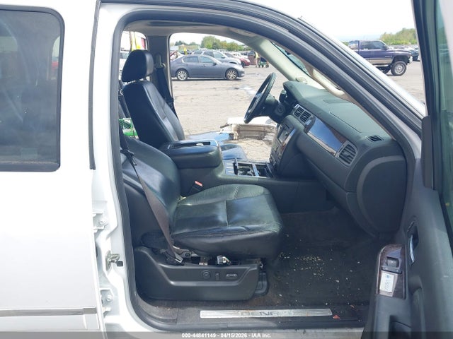 Продаж на аукціоні авто 2010 Gmc Yukon Denali, vin: 1GKUKEEF2AR197695, номер лоту: 44841149