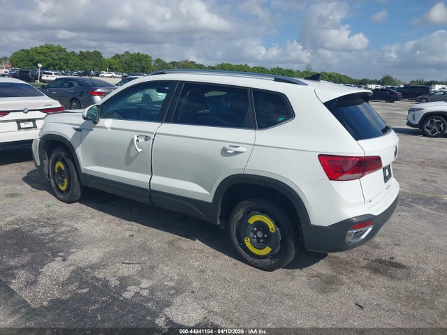 2024 VOLKSWAGEN TAOS 3VVEX7B25RM119652 Photo 2