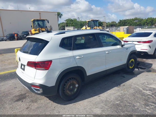 2024 VOLKSWAGEN TAOS 3VVEX7B25RM119652 Photo 3