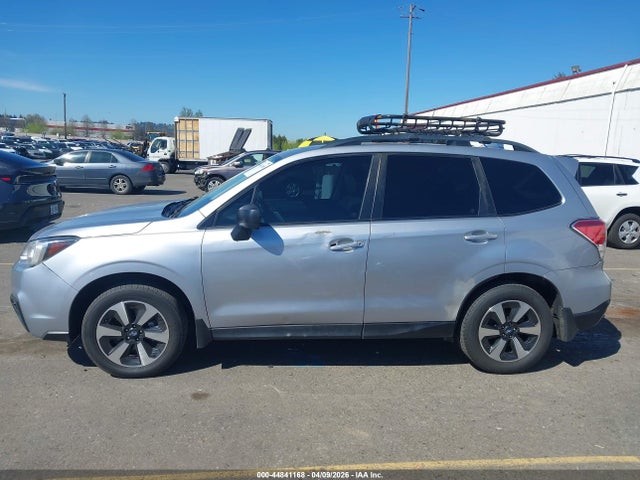 Subaru Forester 2.5i Premium 2017 JF2SJAECXHH456732 Image 14