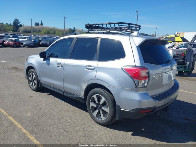 Subaru Forester 2.5i Premium 2017 JF2SJAECXHH456732 Image 3