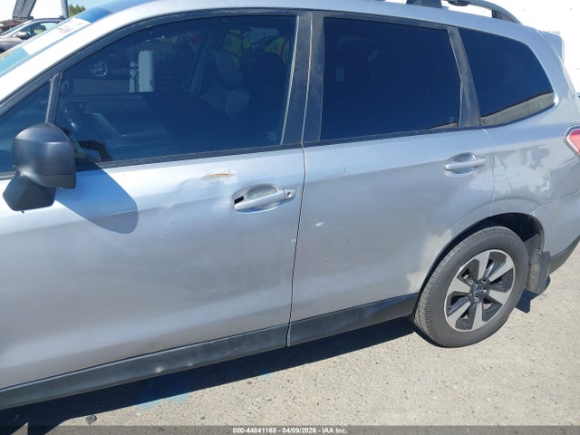 Subaru Forester 2.5i Premium 2017 JF2SJAECXHH456732 Image 6