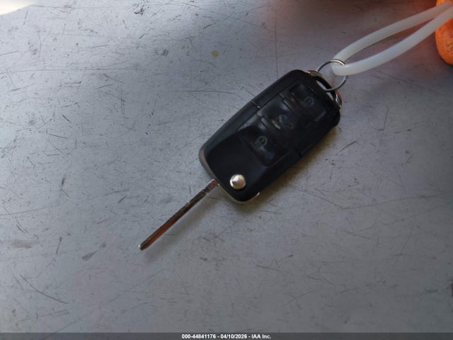 2001 Volkswagen New Beetle Gls მანქანა იყიდება აუქციონზე, vin: 3VWCK21C61M441199, აუქციონის ნომერი: 44841176