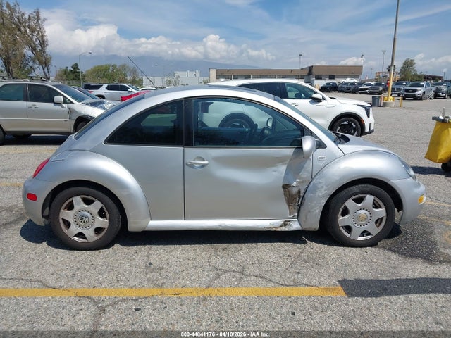 2001 Volkswagen New Beetle Gls მანქანა იყიდება აუქციონზე, vin: 3VWCK21C61M441199, აუქციონის ნომერი: 44841176