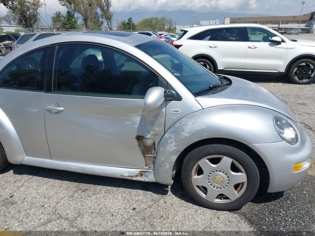 2001 Volkswagen New Beetle Gls მანქანა იყიდება აუქციონზე, vin: 3VWCK21C61M441199, აუქციონის ნომერი: 44841176