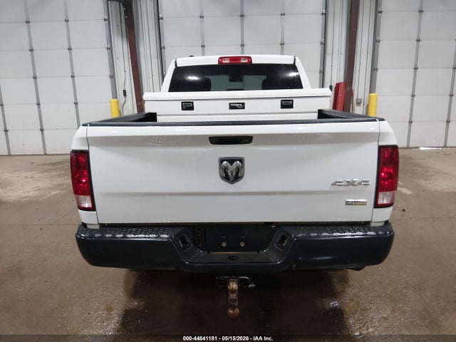 1C6RR7FG9HS544370 RAM 1500 Tradesman 4x4 6&#039;4 Box