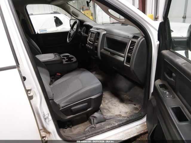 1C6RR7FG9HS544370 RAM 1500 Tradesman 4x4 6&#039;4 Box