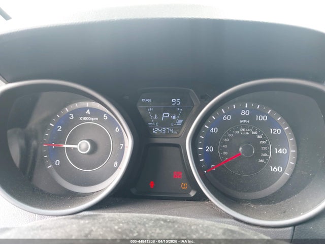 KMHDH4AE5GU478859 Hyundai ELANTRA SE