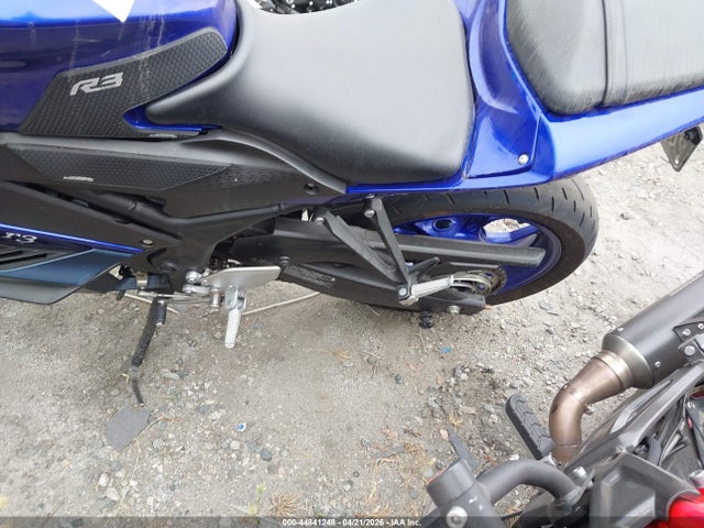 2023 YAMAHA YZFR3 MH3RH18Y4PK012748 Photo 2