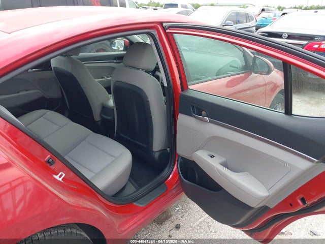 44841264 :رقم المزاد ، 5NPD74LF1JH293898 vin ، 2018 Hyundai Elantra Se مزاد بيع