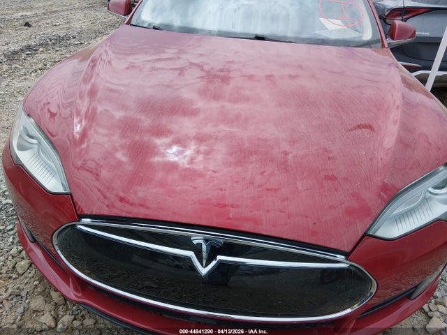 Продажа на аукционе авто 2016 Tesla Model S 60/70/75/85, vin: 5YJSA1E18GF135834, номер лота: 44841290