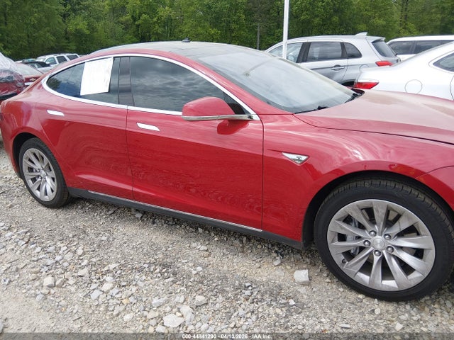 Продажа на аукционе авто 2016 Tesla Model S 60/70/75/85, vin: 5YJSA1E18GF135834, номер лота: 44841290