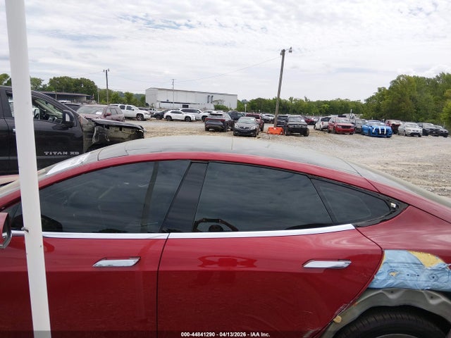 Продажа на аукционе авто 2016 Tesla Model S 60/70/75/85, vin: 5YJSA1E18GF135834, номер лота: 44841290