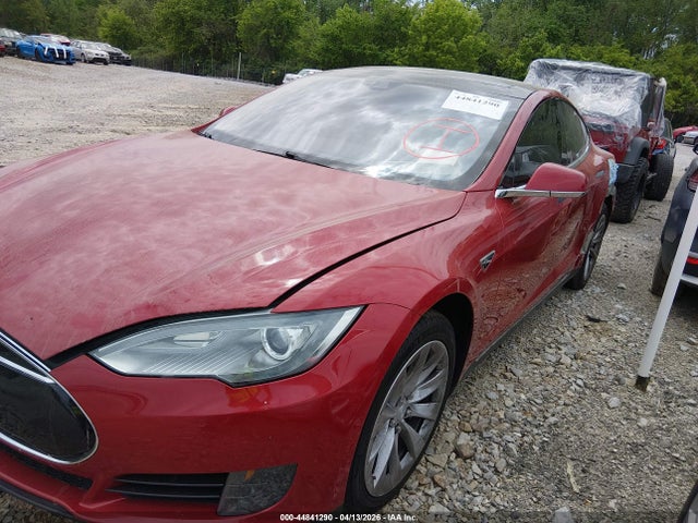 Продажа на аукционе авто 2016 Tesla Model S 60/70/75/85, vin: 5YJSA1E18GF135834, номер лота: 44841290