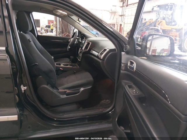 Продаж на аукціоні авто 2012 Jeep Grand Cherokee Laredo, vin: 1C4RJFAG3CC341642, номер лоту: 44841291