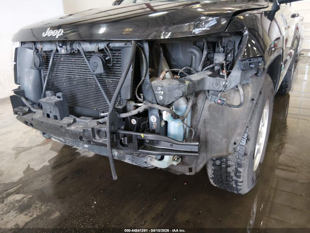 Продаж на аукціоні авто 2012 Jeep Grand Cherokee Laredo, vin: 1C4RJFAG3CC341642, номер лоту: 44841291