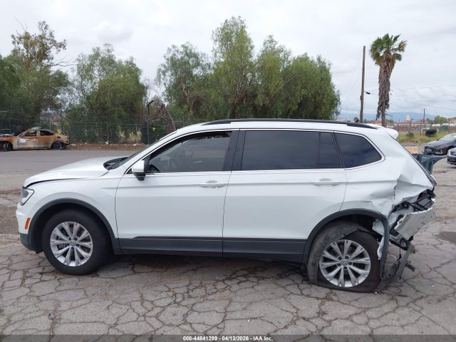 3VV3B7AX4KM049084 Volkswagen Tiguan 2.0t Se/2.0t Sel/2.0t Sel R-line/2.0t Sel R-line Black