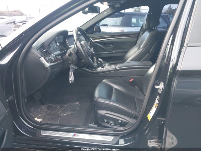 44841302 :رقم المزاد ، WBA5B1C54FD918202 vin ، 2015 Bmw 535i مزاد بيع