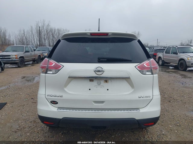 2015 Nissan Rogue Sv მანქანა იყიდება აუქციონზე, vin: 5N1AT2MV8FC838664, აუქციონის ნომერი: 44841303