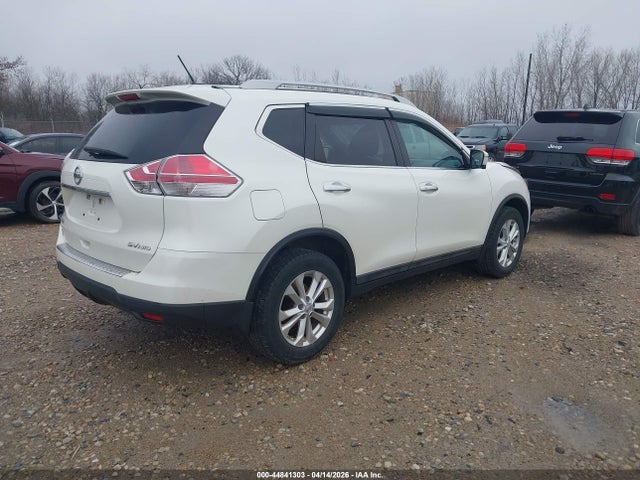 2015 Nissan Rogue Sv მანქანა იყიდება აუქციონზე, vin: 5N1AT2MV8FC838664, აუქციონის ნომერი: 44841303