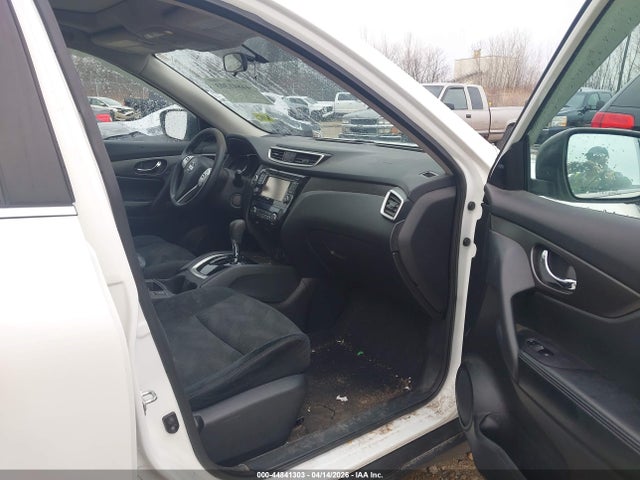 2015 Nissan Rogue Sv მანქანა იყიდება აუქციონზე, vin: 5N1AT2MV8FC838664, აუქციონის ნომერი: 44841303