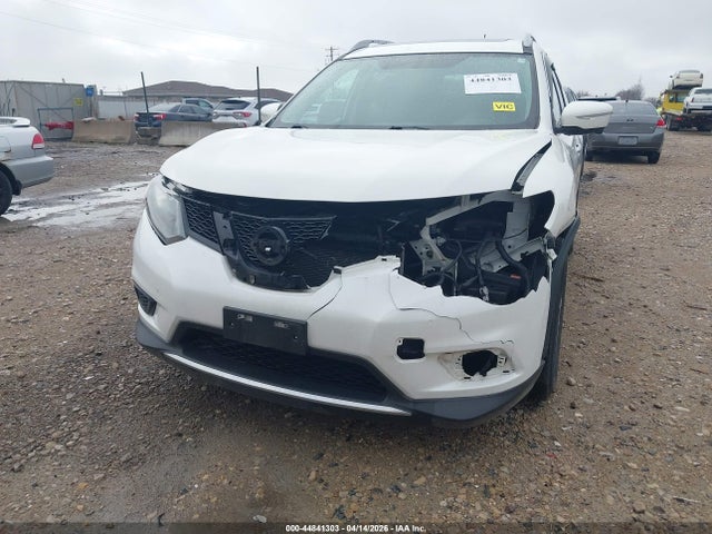 2015 Nissan Rogue Sv მანქანა იყიდება აუქციონზე, vin: 5N1AT2MV8FC838664, აუქციონის ნომერი: 44841303