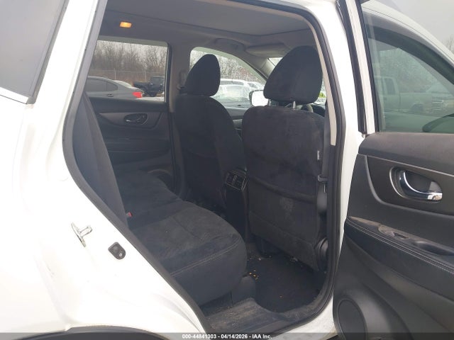 2015 Nissan Rogue Sv მანქანა იყიდება აუქციონზე, vin: 5N1AT2MV8FC838664, აუქციონის ნომერი: 44841303