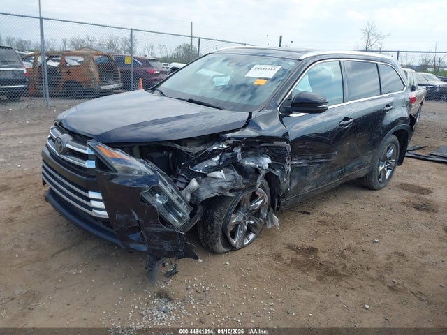 2019 Toyota Highlander Limited Platinum მანქანა იყიდება აუქციონზე, vin: 5TDDZRFH2KS993865, აუქციონის ნომერი: 44841314