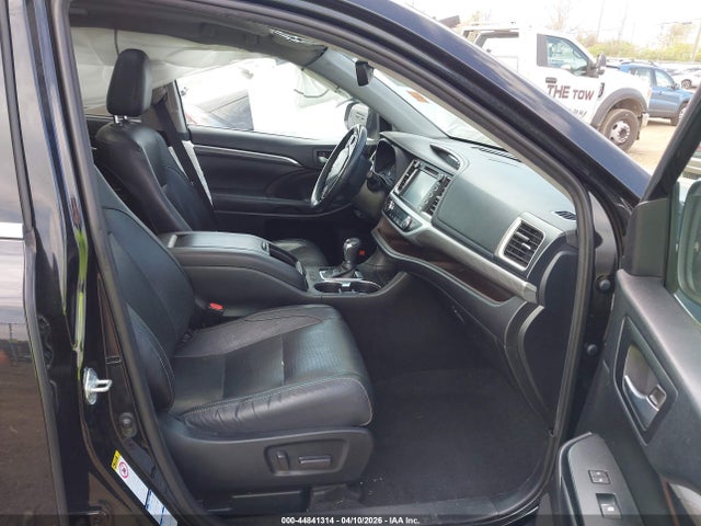 2019 Toyota Highlander Limited Platinum მანქანა იყიდება აუქციონზე, vin: 5TDDZRFH2KS993865, აუქციონის ნომერი: 44841314