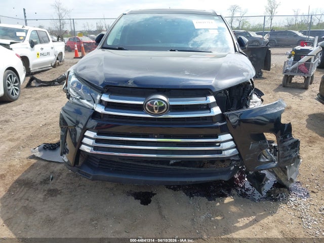 2019 Toyota Highlander Limited Platinum მანქანა იყიდება აუქციონზე, vin: 5TDDZRFH2KS993865, აუქციონის ნომერი: 44841314