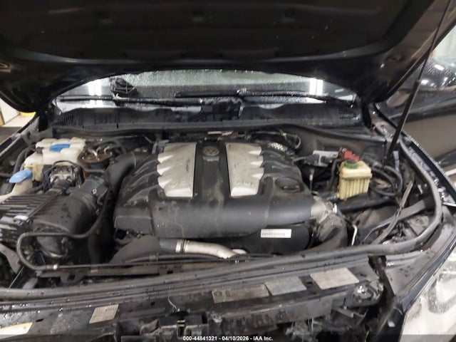 Продаж на аукціоні авто 2011 Volkswagen Touareg Tdi Executive, vin: WVGFK9BP9BD004025, номер лоту: 44841321