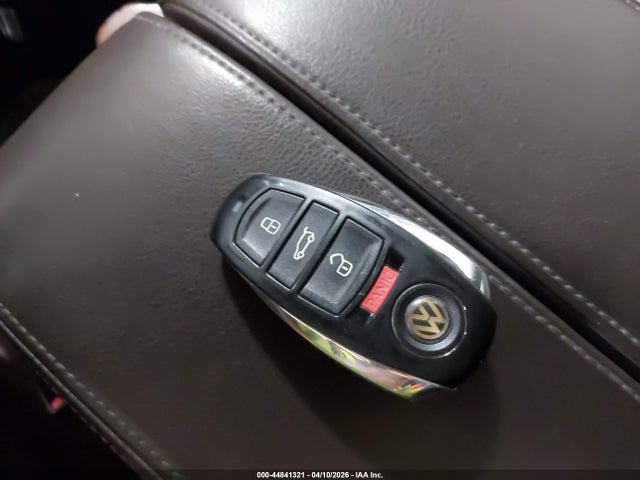 Продаж на аукціоні авто 2011 Volkswagen Touareg Tdi Executive, vin: WVGFK9BP9BD004025, номер лоту: 44841321