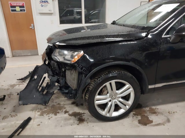 Продаж на аукціоні авто 2011 Volkswagen Touareg Tdi Executive, vin: WVGFK9BP9BD004025, номер лоту: 44841321