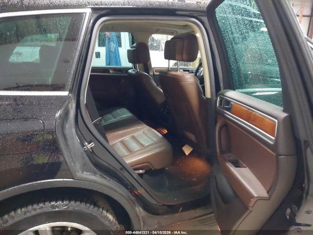 Продаж на аукціоні авто 2011 Volkswagen Touareg Tdi Executive, vin: WVGFK9BP9BD004025, номер лоту: 44841321