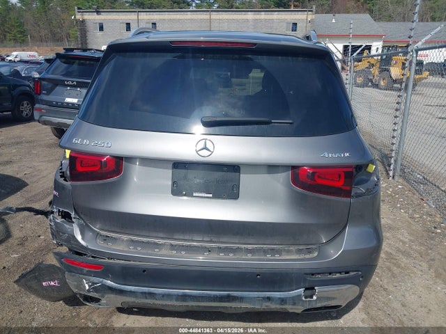 W1N4M4HB6LW044811 Mercedes-Benz Glb 250 4matic