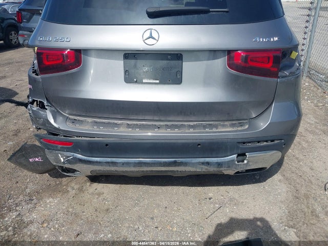 W1N4M4HB6LW044811 Mercedes-Benz Glb 250 4matic