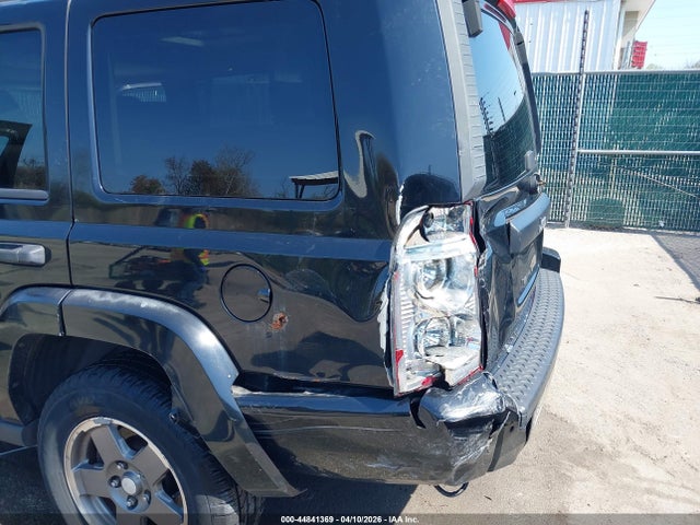 44841369 :رقم المزاد ، 1J8HG48K36C214718 vin ، 2006 Jeep Commander مزاد بيع