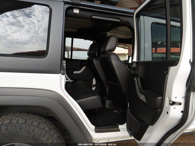 1C4BJWFG3JL884142 Jeep Wrangler Jk Unlimited Rubicon 4x4