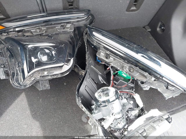 1G1FY6S05P4109777 Chevrolet Bolt Euv Fwd Lt
