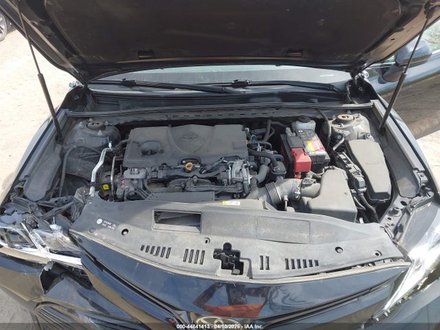 2020 Toyota Camry Le მანქანა იყიდება აუქციონზე, vin: 4T1C11AK3LU896870, აუქციონის ნომერი: 44841413