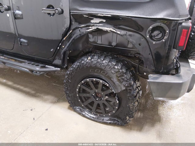 44841422 :رقم المزاد ، 1C4BJWDGXEL219909 vin ، 2014 Jeep Wrangler Unlimited Sport مزاد بيع