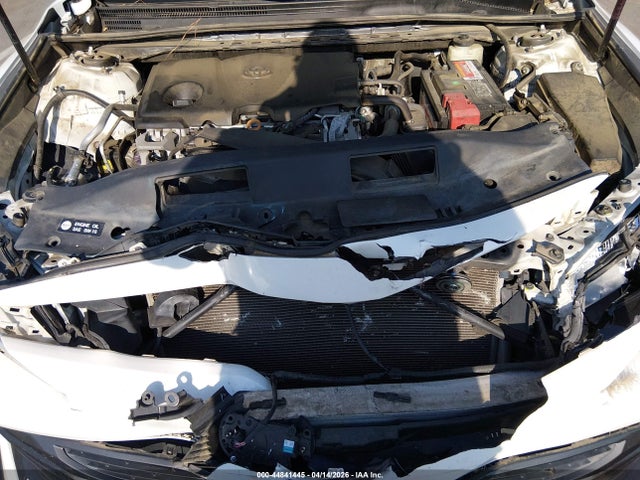 Продажа на аукционе авто 2018 Toyota Camry Le, vin: 4T1B11HK8JU108051, номер лота: 44841445