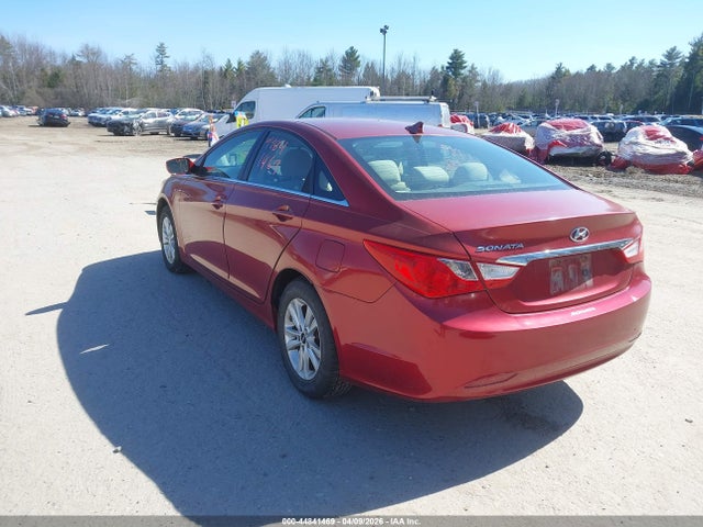 2011 HYUNDAI SONATA 5NPEB4AC4BH284819 Photo 2